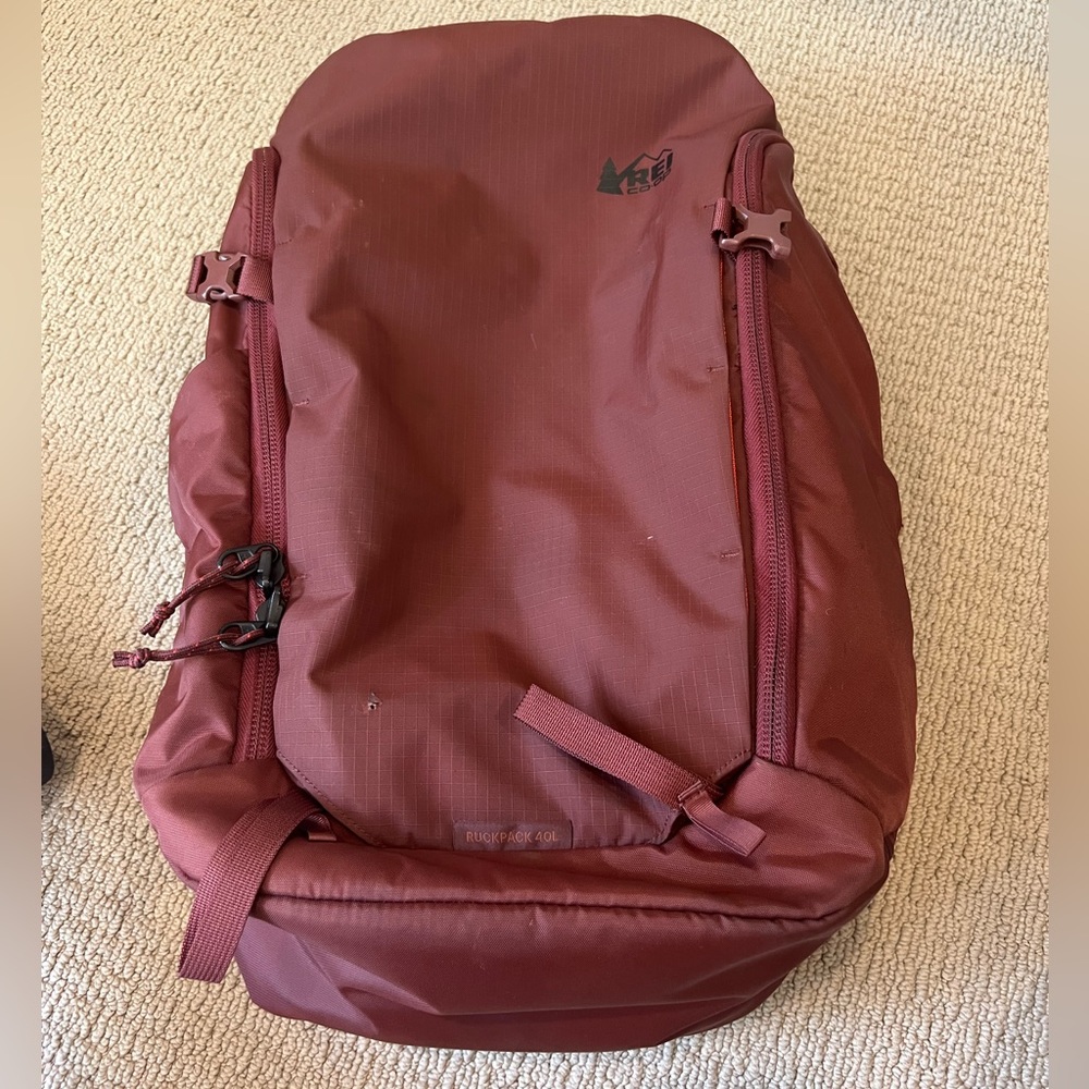 Women’s 40 Liter Backpack